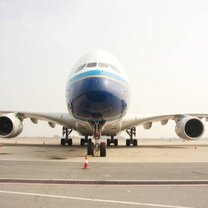 国产轰炸机最新机型，震撼空中巨无霸亮相